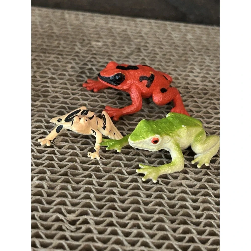 Lot Of 7 Safari Ltd Colorful Frogs‎ And Turtles